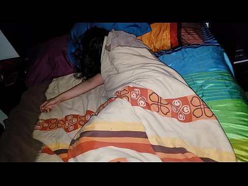 ❤️ ස්ටේප්සන් තම තරුණ සුළු මව නිදා සිටියදී ඇයට බැණ වදියි. ❤️ Sex video අපෙන්% si.pornma-com.ru% ❌